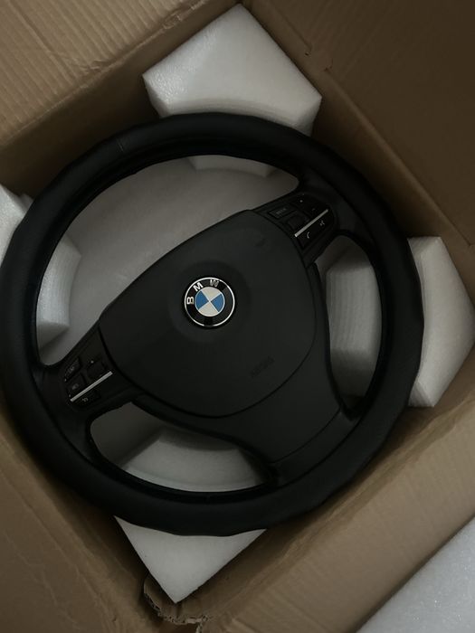 Продам сток руль бмв ф10