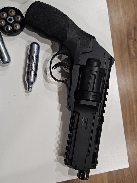 Pistol Umarex HDR50 upgradat