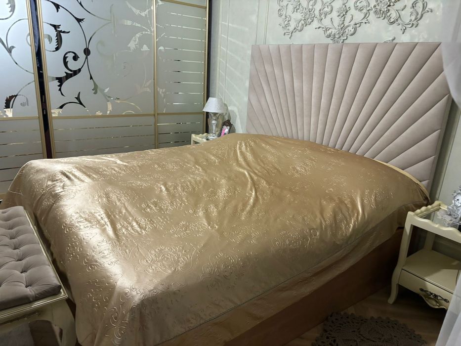 Кровать двуспальная