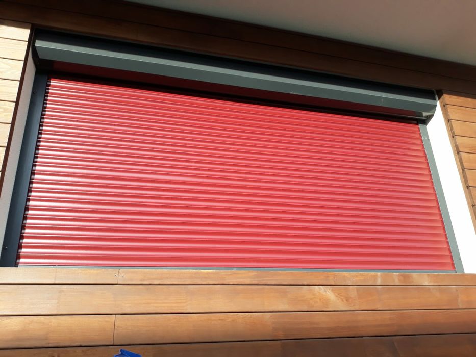 Rulouri de exterior aluminiu, folie transparenta și rulouri  interior