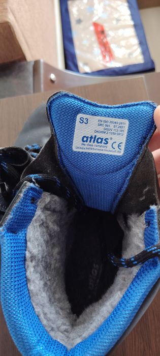 bocanci cu bombeu nr 42/ pret per pereche/ESD