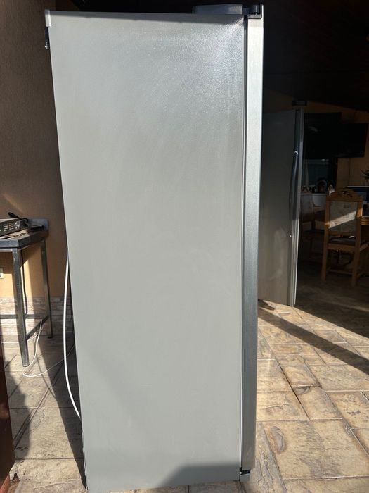 Двукрилен хладилник с фризер LG Side by Side КАТО НОВ