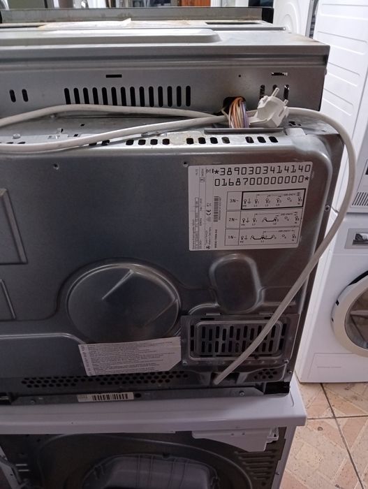 Като нова печка за вграждане Сименс Siemens с две години гаранция!