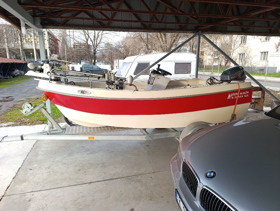 Лодка с мотор 15к.с.