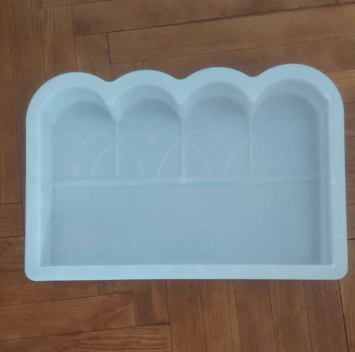 Форма за изливане на циментови плочки