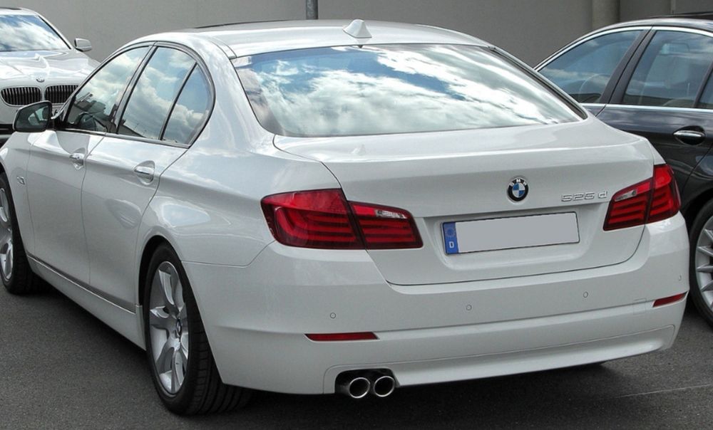 Vand / dezmembrez Bmw avariat f10 525D /motor 3l /204cp / motor / cuti