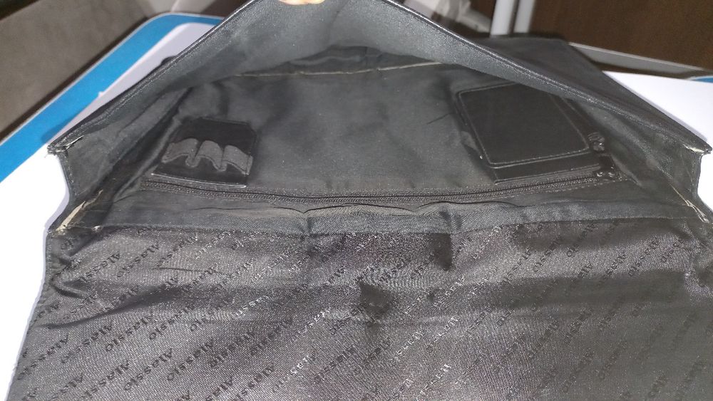 Mapa/plic din piele.