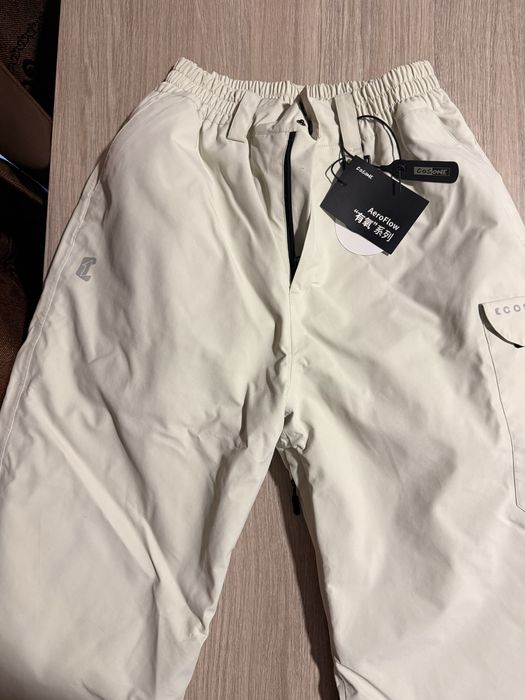 Cosone Aeroflow 3L Baggy Ski Pants - Unisex White / M
