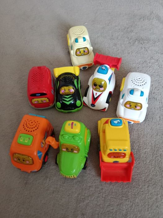 Mașinuțe Vtech,folosite funcționează cu baterii
