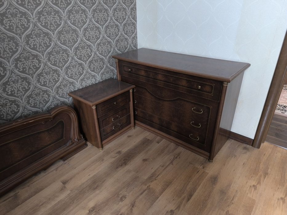 Спальный гарнитур