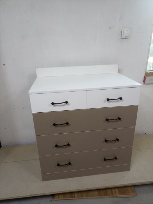 Комод в наличии спальню стильный