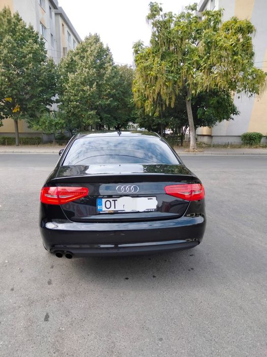 Vând Audi A4 B8 facelift