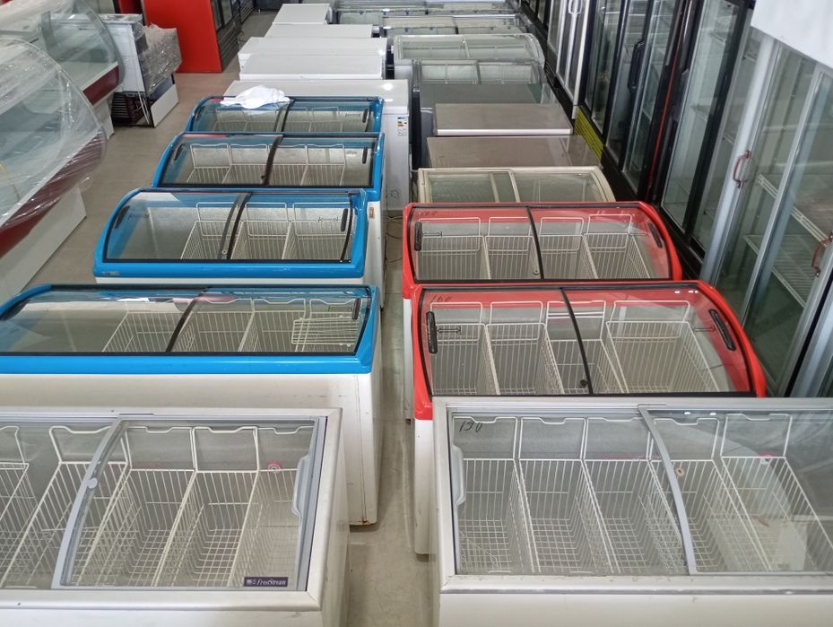 Витринные . холодильники,