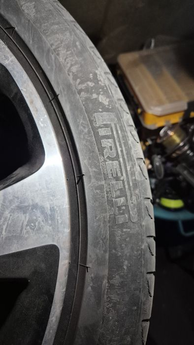 Продам комплект резины с дисками.