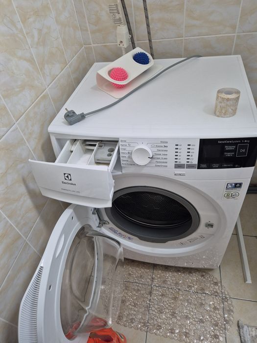 Стиральная машина Электролюкс