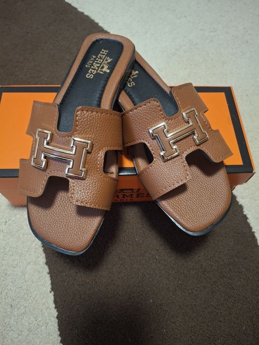 Papuci de damă disponibil 39,40,41