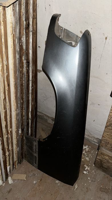 Продам крылья Мерседес W124