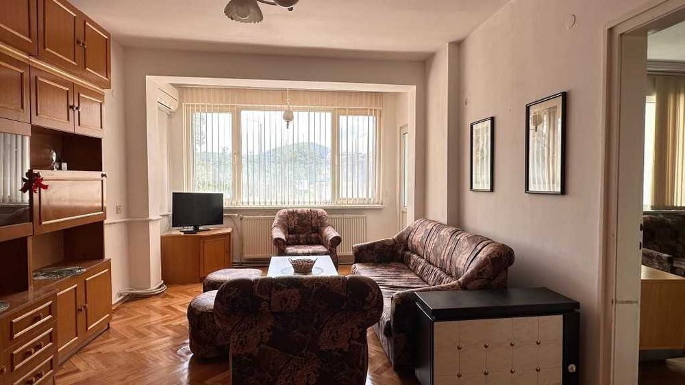 Дава се под наем Двустаен апартамент в Габрово, Център - 72 кв.м за 280.5 € - Снимка #2