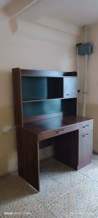 Parta, bolalar va ofis uchun parta