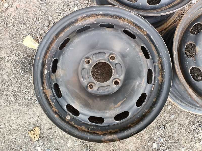 Продам оригинальные металлические диски на Ford