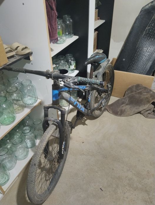 старый спортивный велосипед