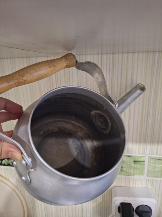 Чайник продам алюминовый