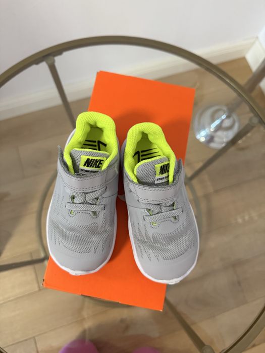 Nike ca noi marimea 23,5