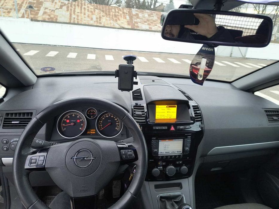 Opel Zafira B 2012 1.8