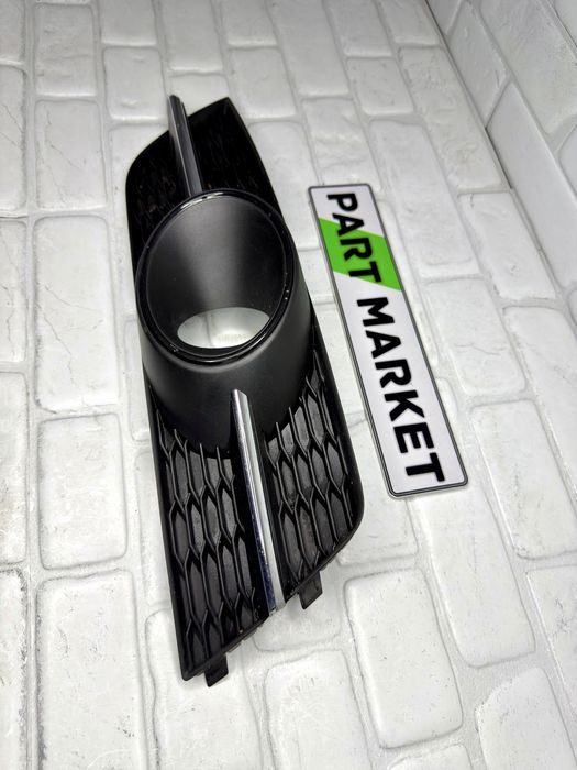 Лява решетка AUDI A7 C7 S Line 4G8807681L 4G8807151D