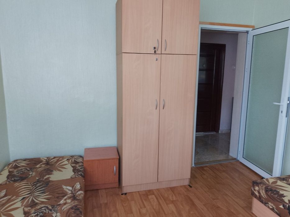 Дава се под наем Тристаен апартамент в Варна, ВИНС - 65 кв.м за 612 € - Снимка #3