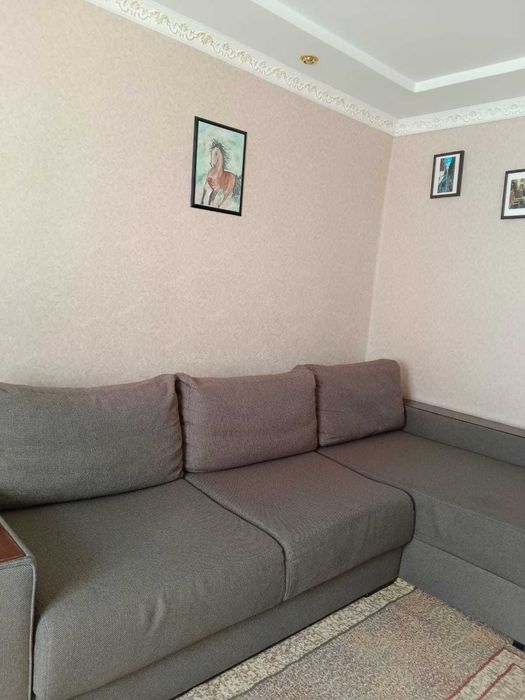 Диван угловой раздвижной.