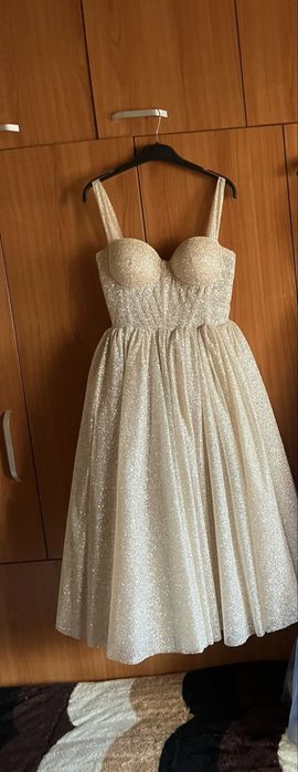 Rochie midi de eveniment