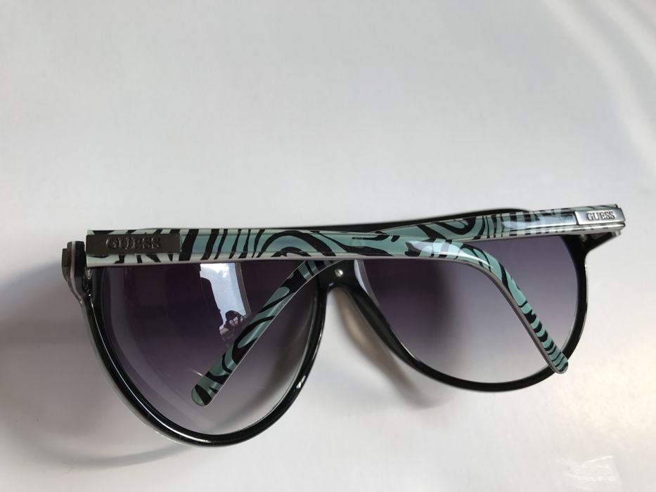 Дамски слънчеви очила Guess