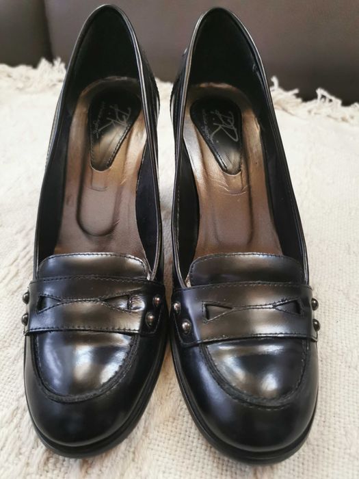 Pantofi eleganti-casual