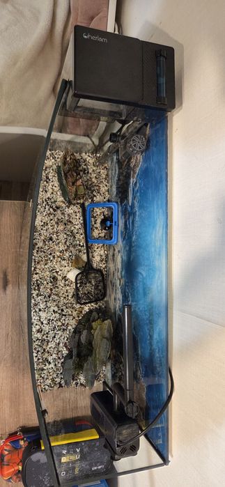 Продам аквариум для рыб