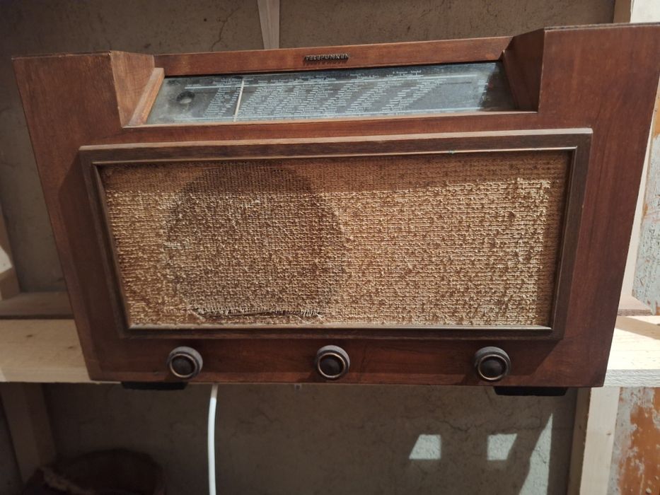 Vând radio vechi Telefunken Super 175 vk