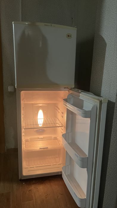 Продам холодильник