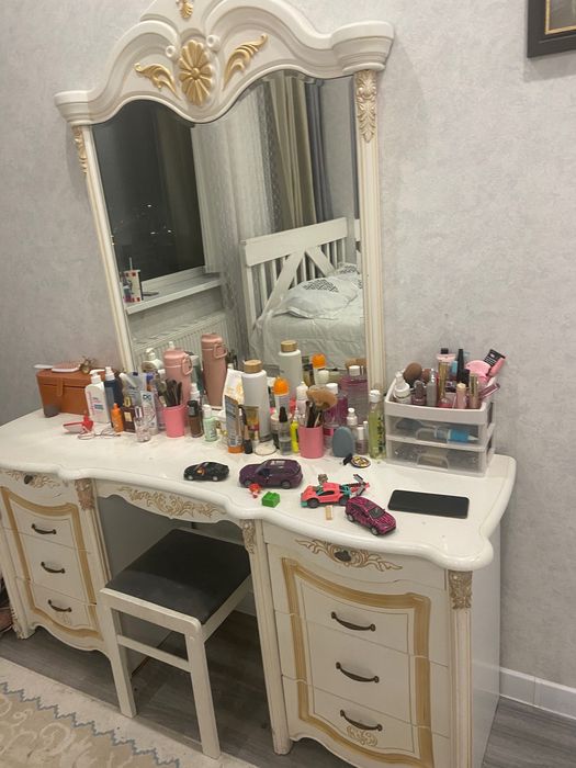 Туалетный столик