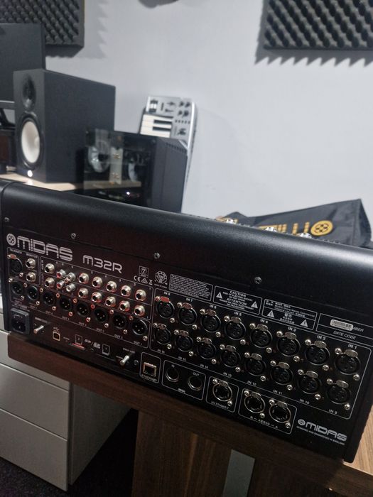 Schimb Midas M 32 R Live