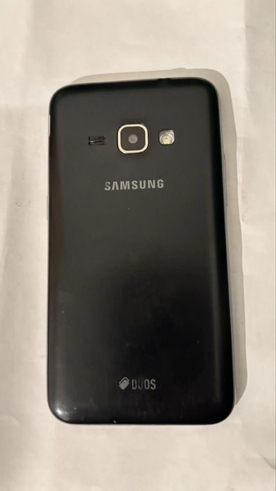 продается Samsung Galaxy J1 (2016)