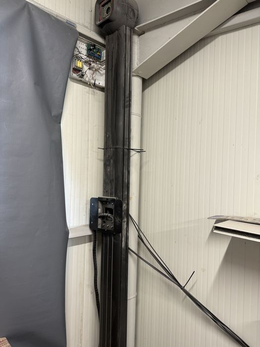 Vand elevator 4coloane si stand de directie