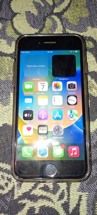 iPhone 8 negru puțin spart