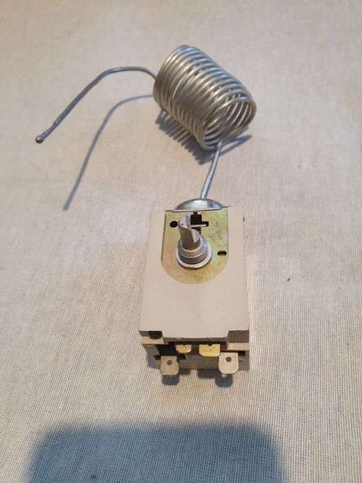 Термореголатор термостат за хладилник мраз  чисто нов