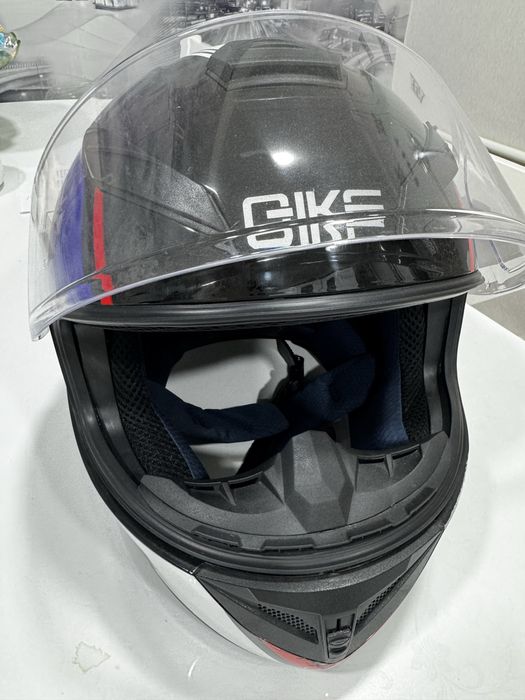 Мотоциклетный шлем продам