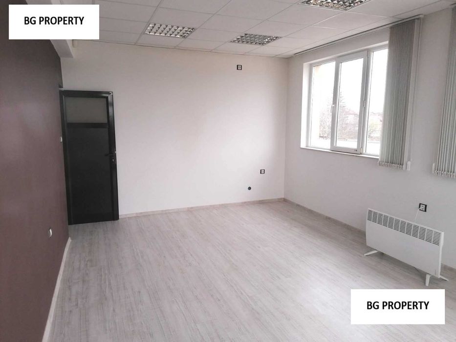 Дава се под наем Четиристаен апартамент в София, Обеля 2 - 200 кв.м за 1097.01 € - Снимка #4