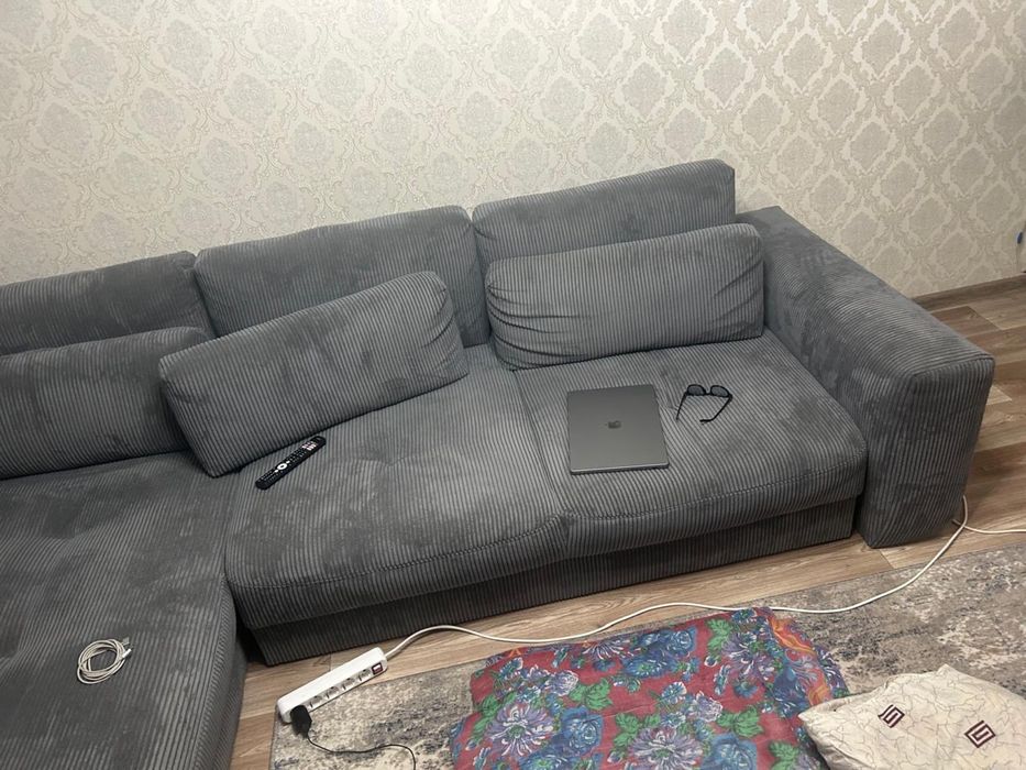 Продам новый угловой диван.