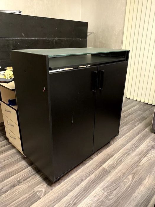 Шкаф Витрина с подсветкой