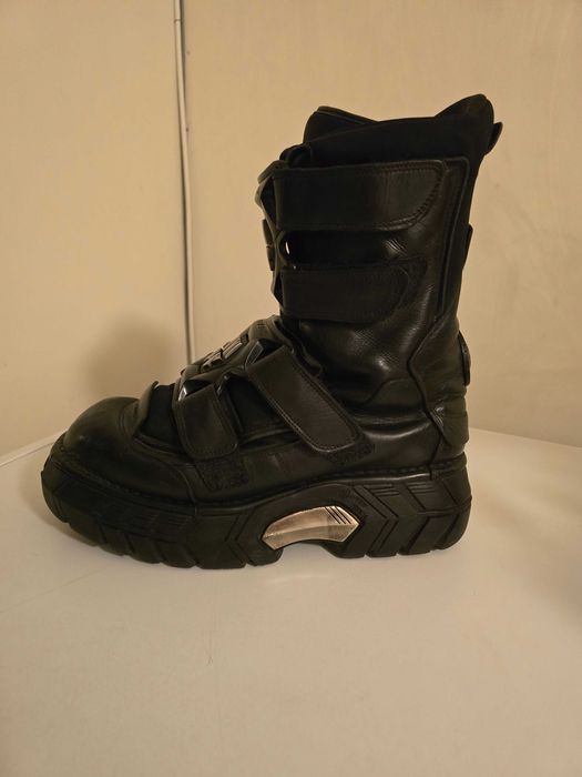 New Rock Cyber, като нови