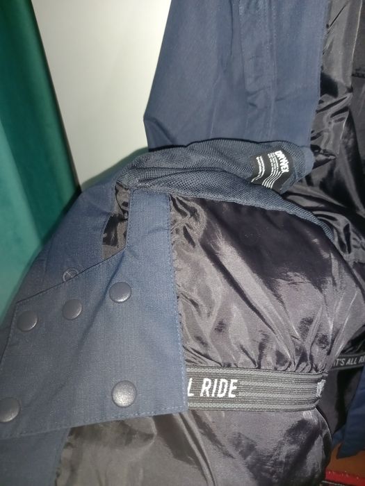 Продам куртку осень-весна Termit