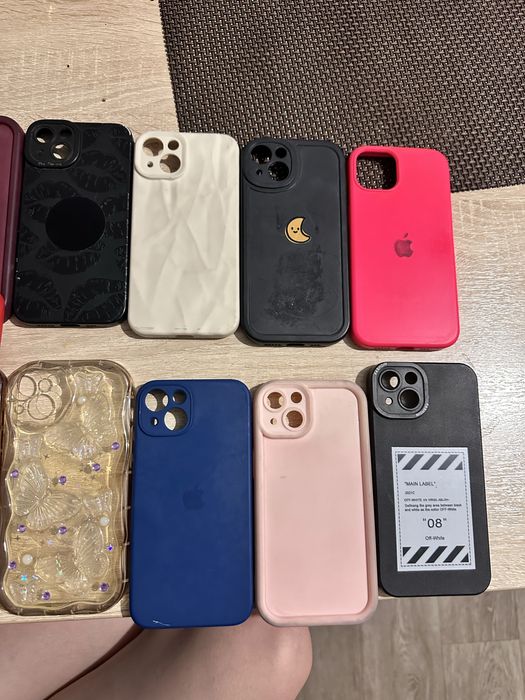 Продам чехлы на айфон 13